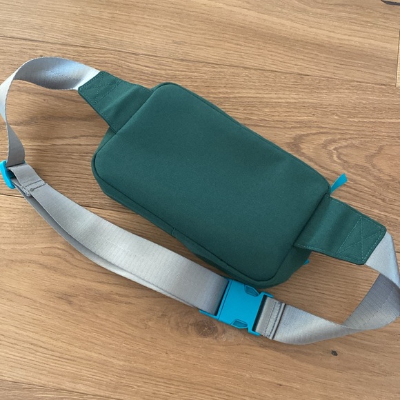 NWOT Target x LEGO bumbag - Picture 7 of 11